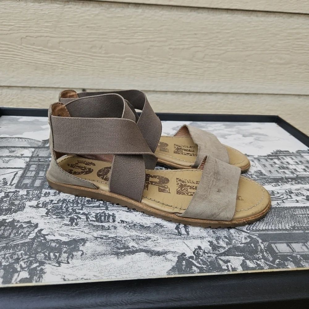 Sorel Ella cross-strap sandals taupe size 6